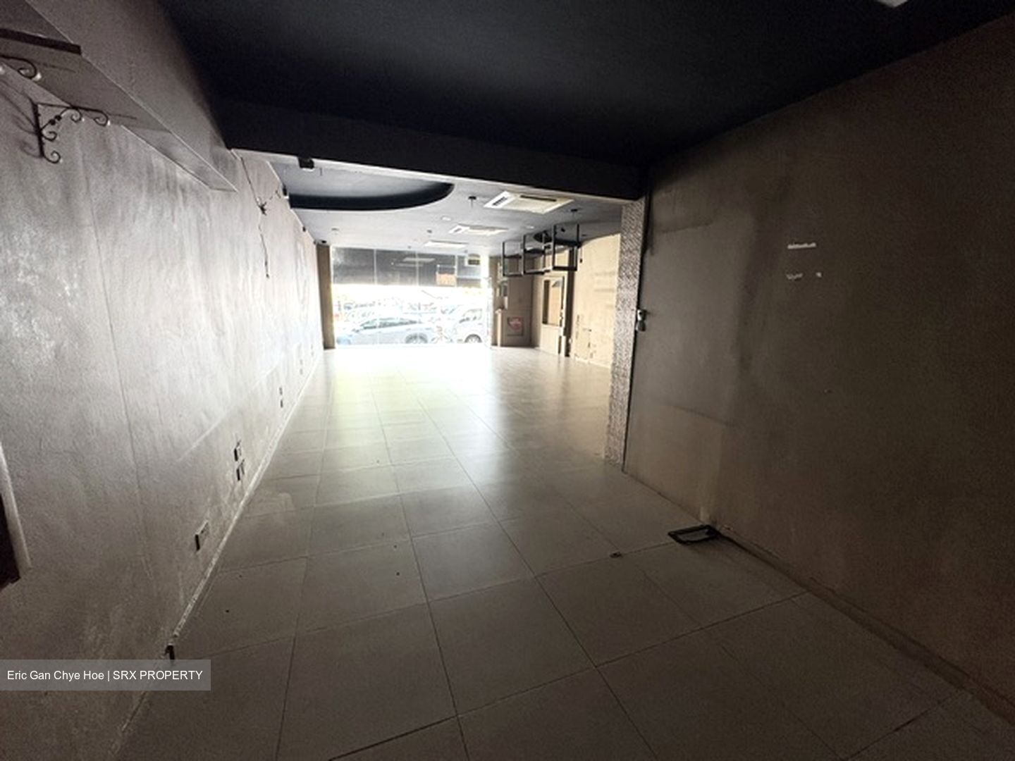 Sembawang Hills Estate (D20), Shop House #627931281